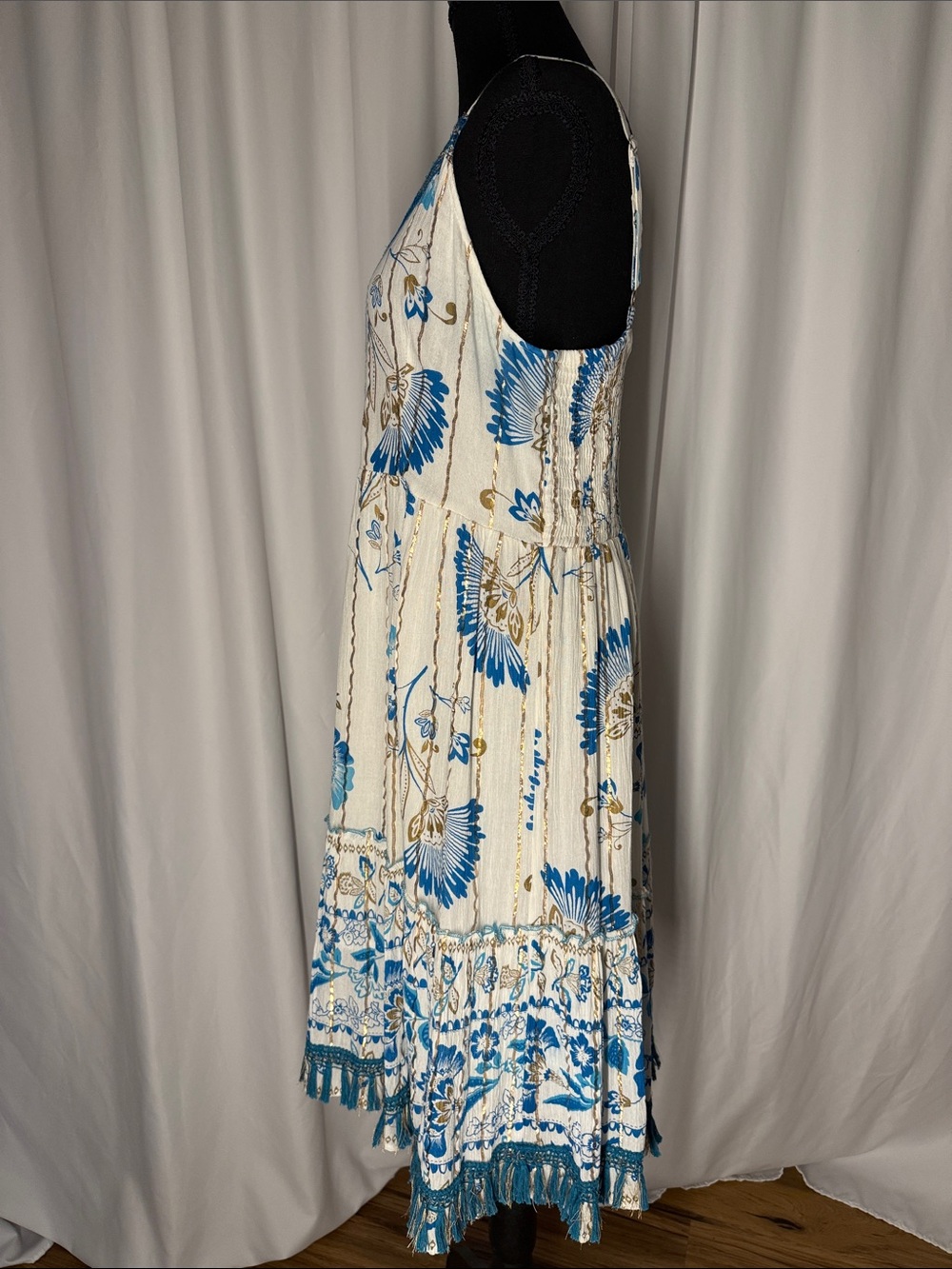 Blue & White Floral Midi Dress with Embroidered V-Neck - Picture 4 of 7